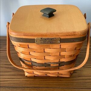 Longaberger Cranberry Basket - 1995 Christmas Collection